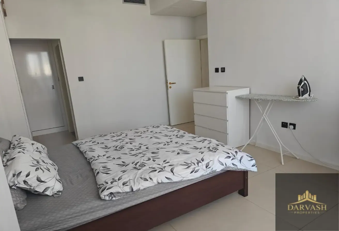 Spacious 1BR + Study | 2BR | Near Metro