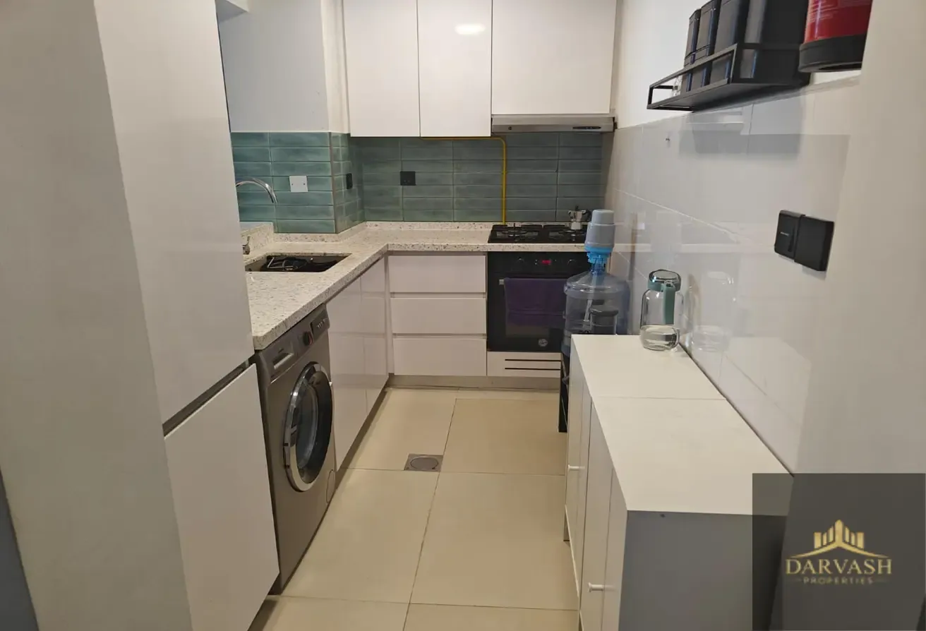 Spacious 1BR + Study | 2BR | Near Metro