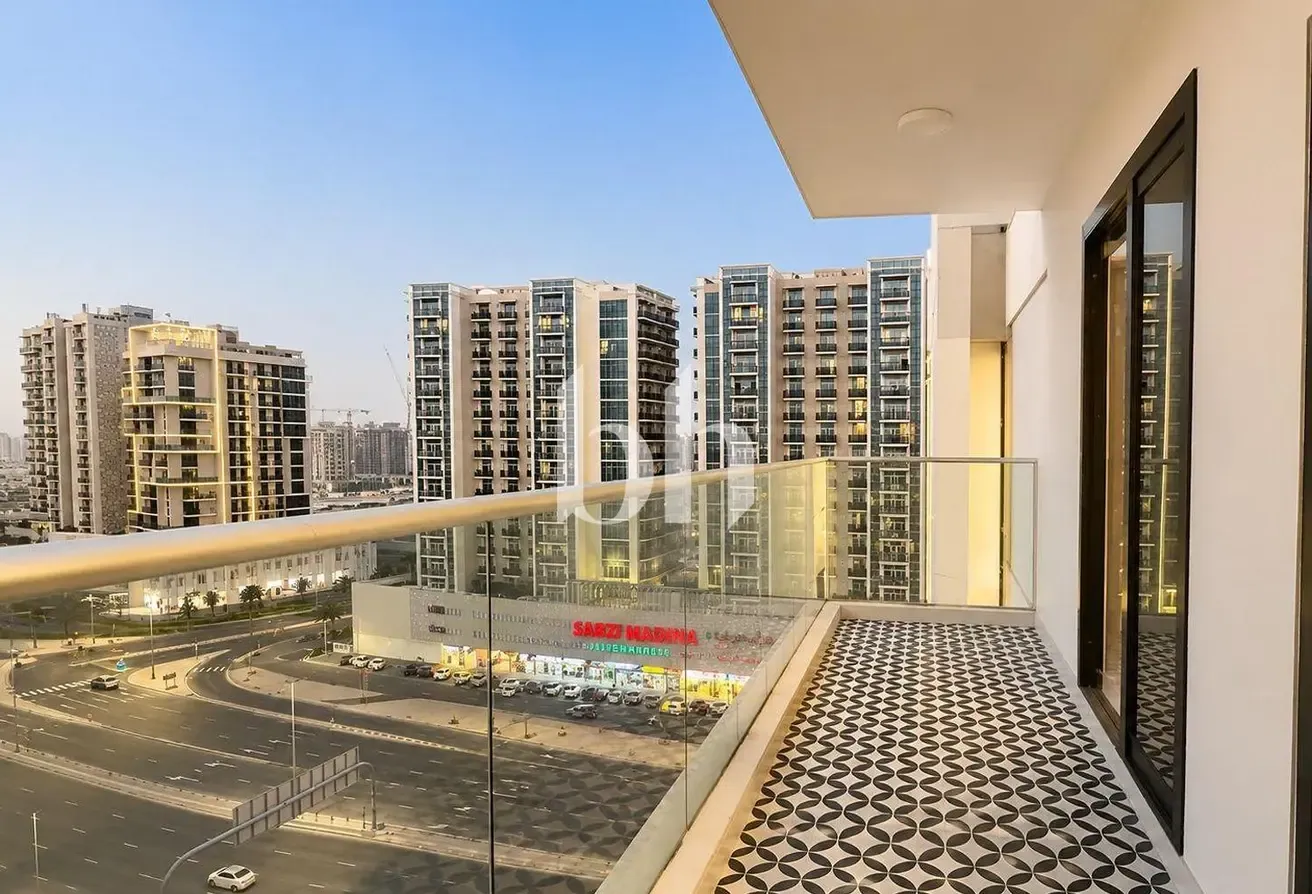 Fully Furnished | Close to Metro | Marina Sky View
