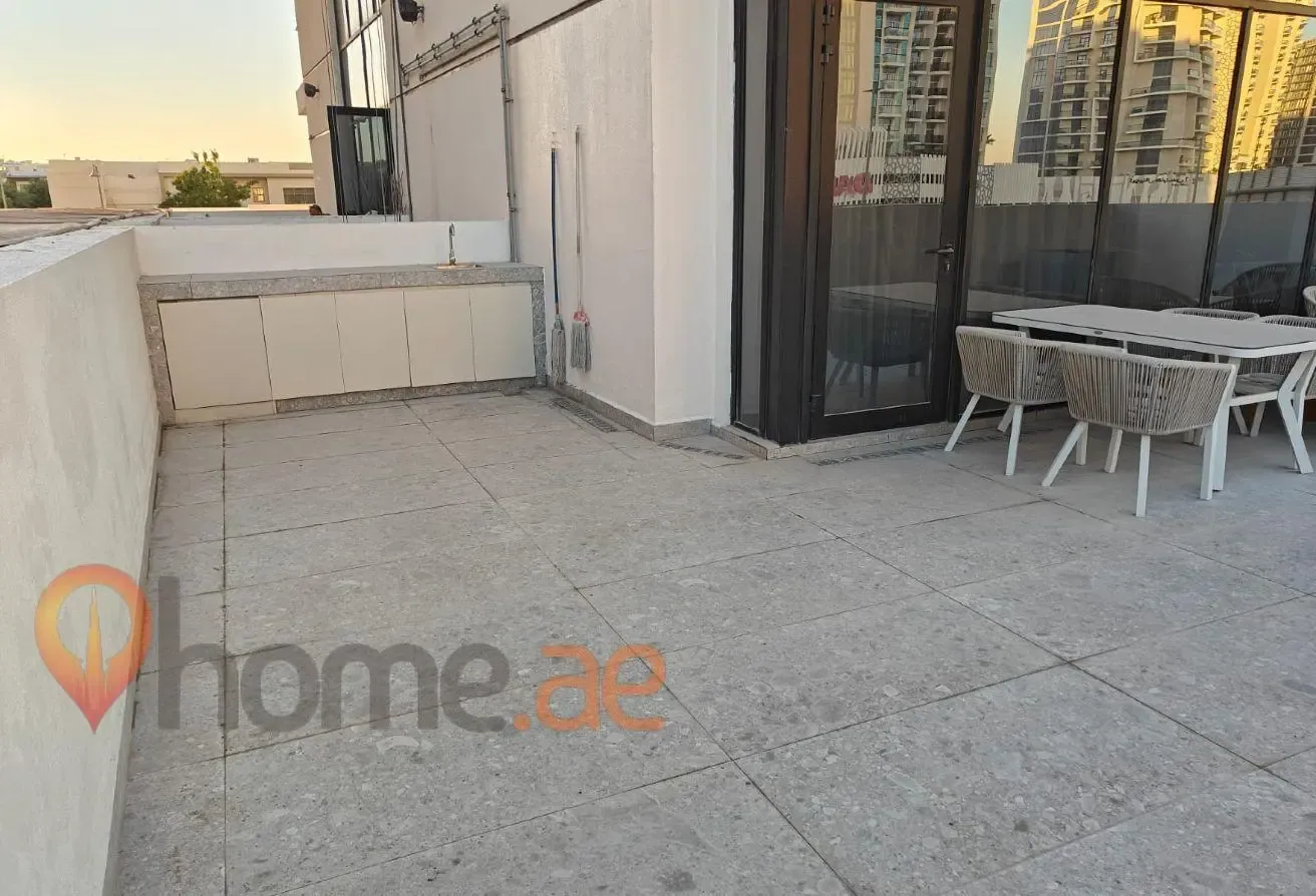 Furnished | 1BR Convertible to 2 | Large Terrace