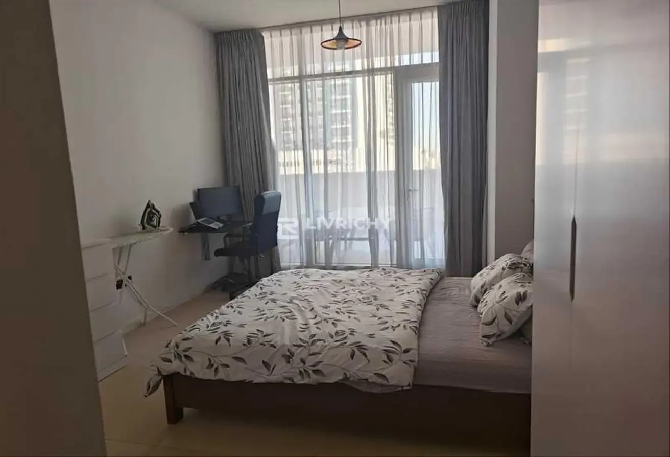 NEAR METRO | BIG BALCONY | COMMUNITY VIEW