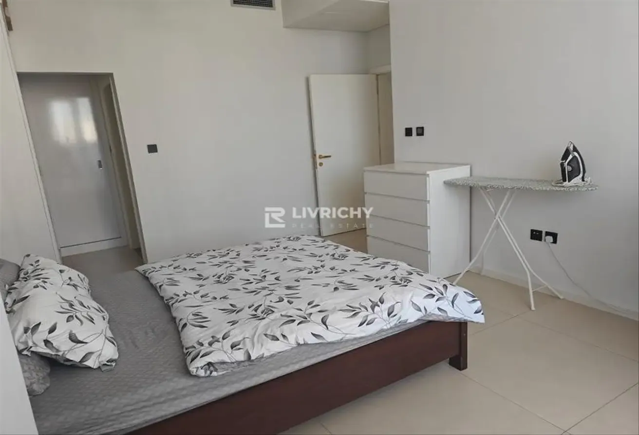 NEAR METRO | BIG BALCONY | COMMUNITY VIEW