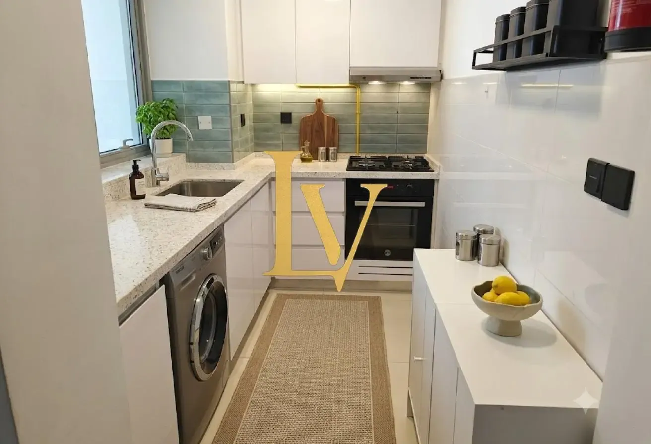Huge ONE Bedroom Apart | Private BBQ | Near Metro