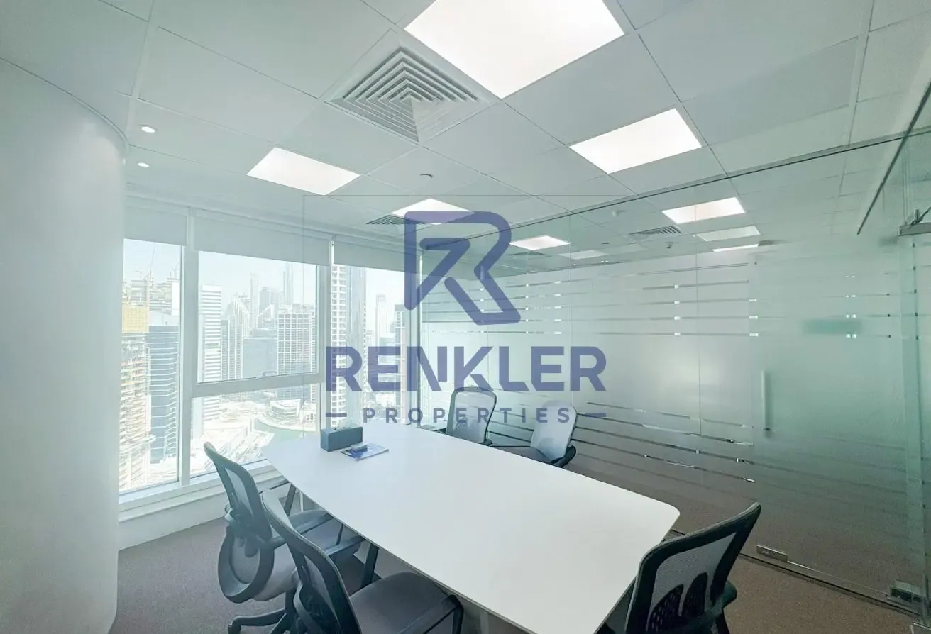 Furnished| Partitioned | Canal view