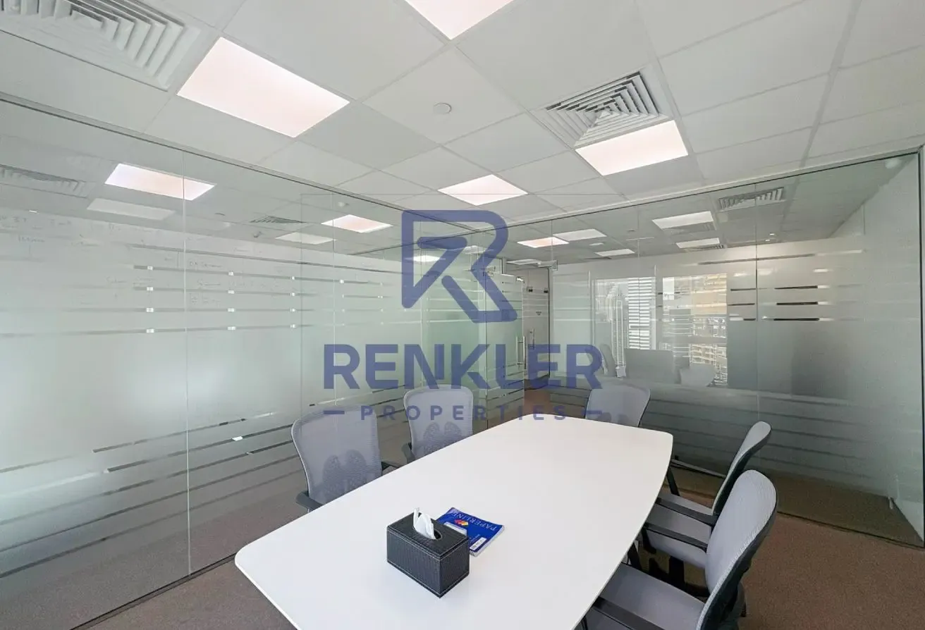 Furnished| Partitioned | Canal view