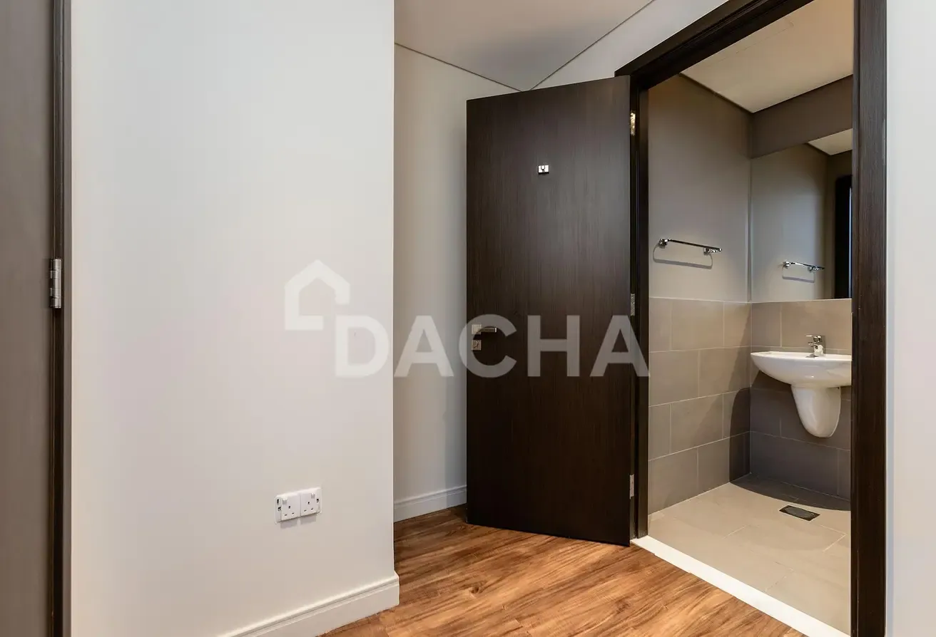 Turnkey Luxury | Fully Upgraded & Furnished