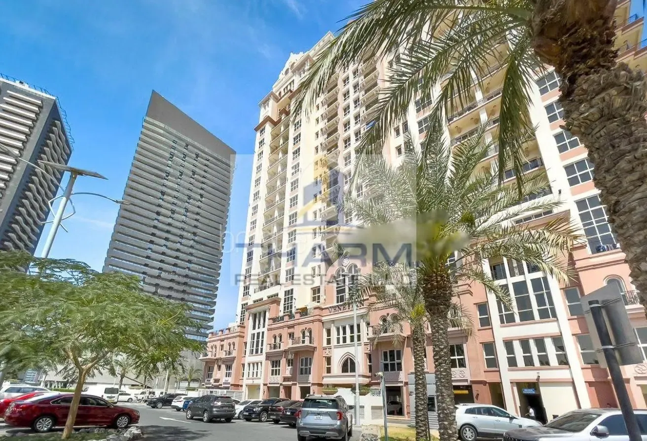 SPACIOUS 1BR APARTMENT IN PRIME LOCATION