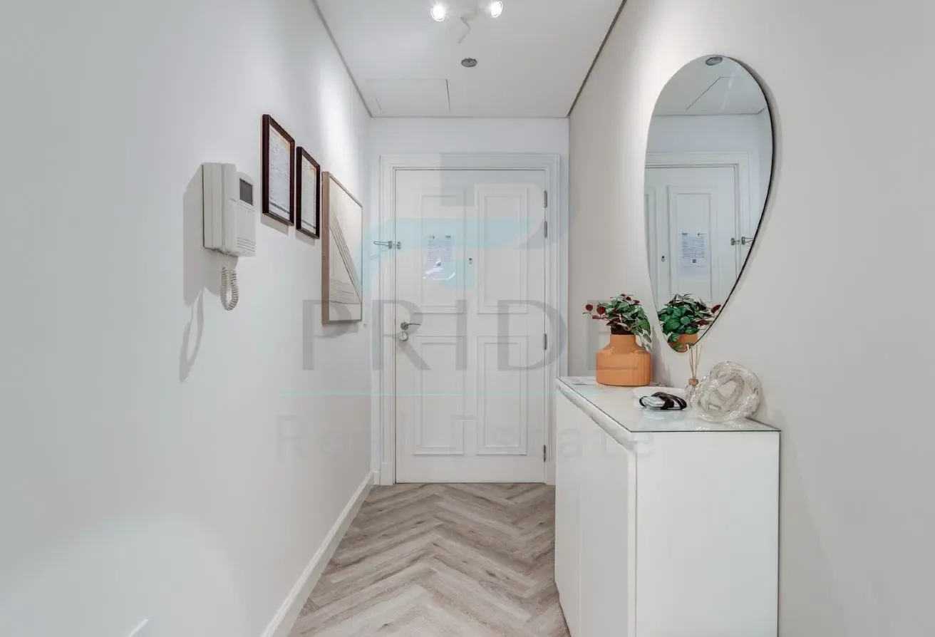 1 Bedroom | Canal View |Upgraded | Fully Furnished