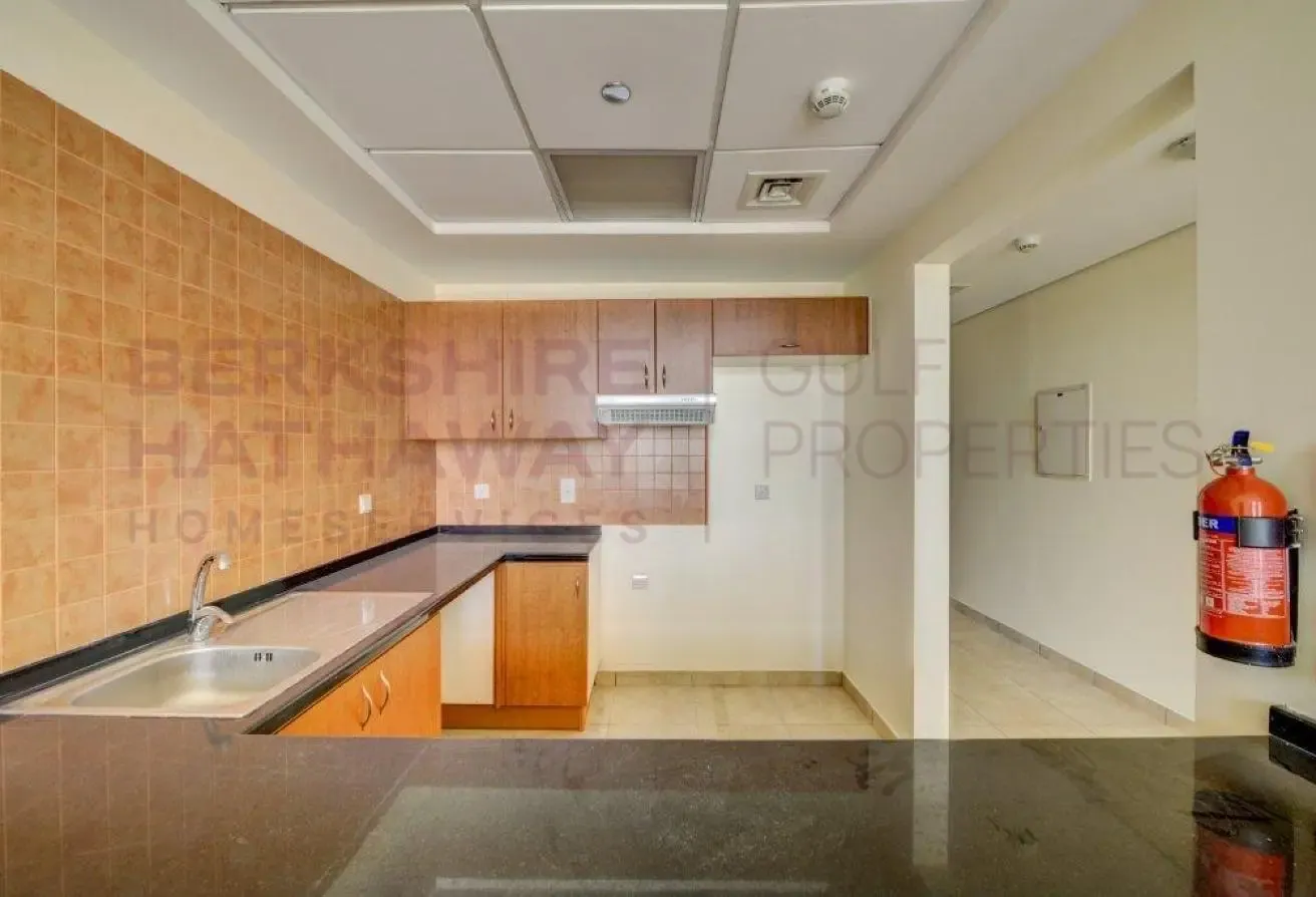 Beautiful 1 Bedroom with Balcony | Canal View