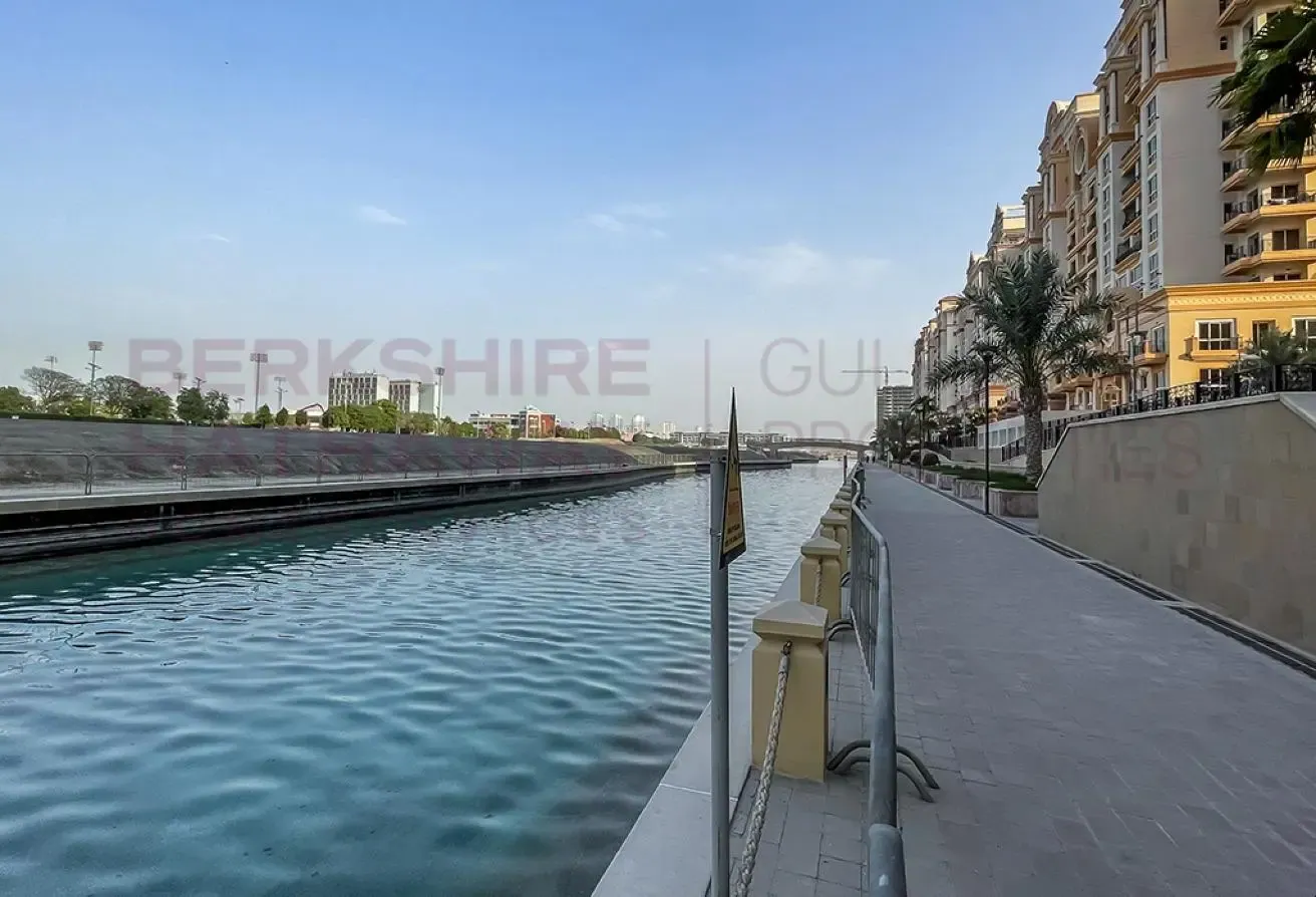 Beautiful 1 Bedroom with Balcony | Canal View