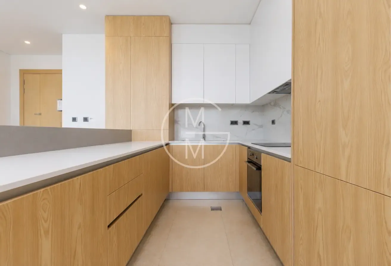 EXCLUSIVE | Vacant | High Floor | 978 Sq.Ft