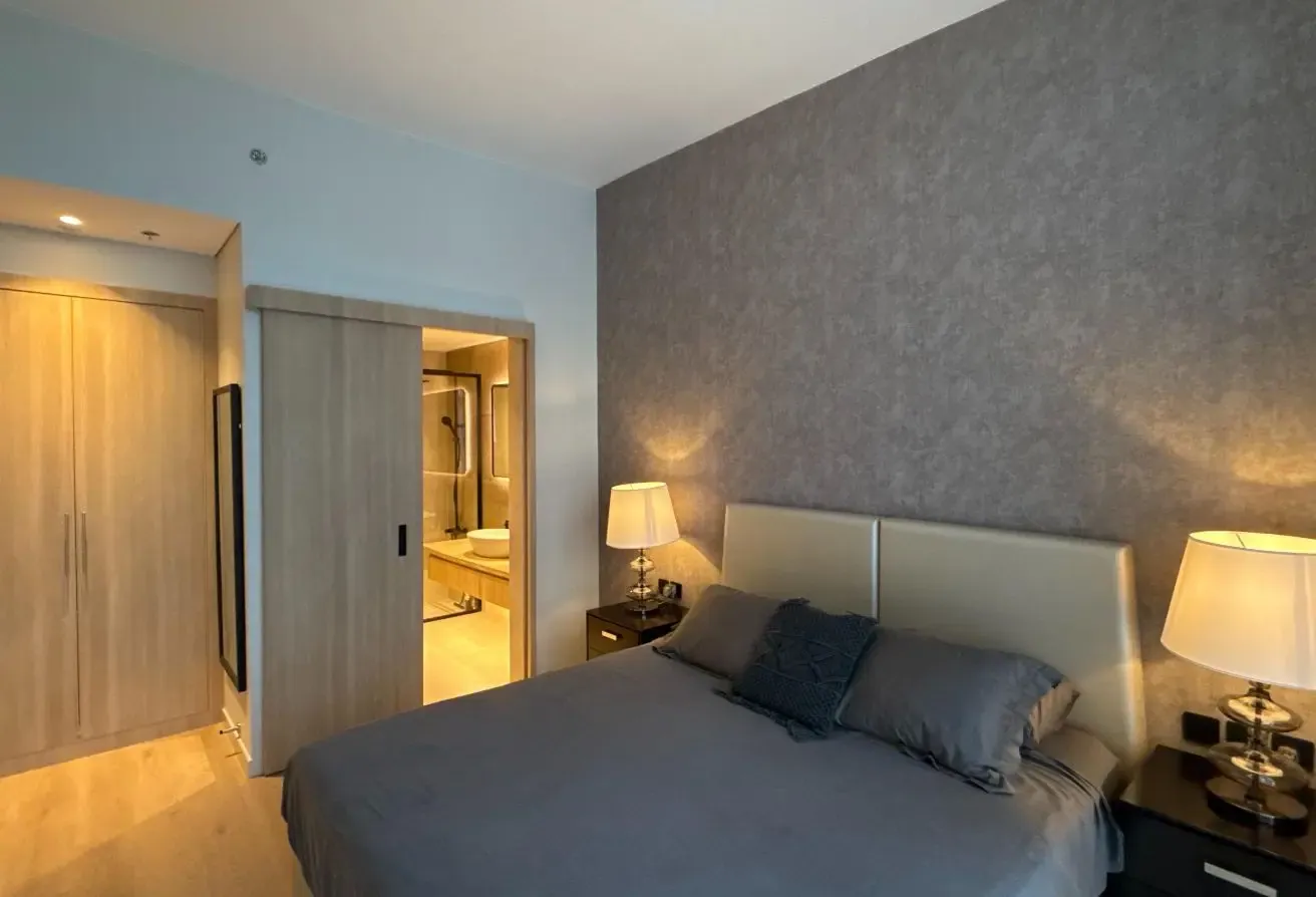 Fully Upgraded & Renovated 1 Bedroom | Golf View