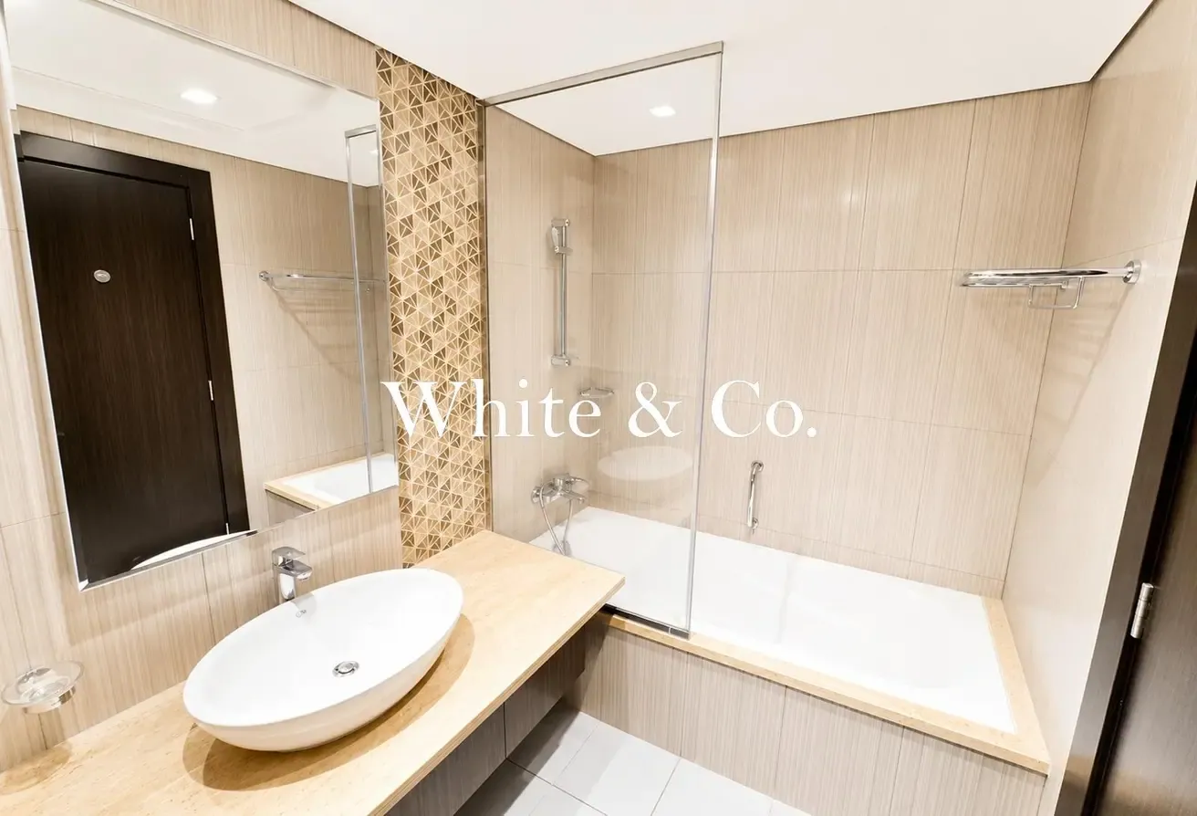 1 Bed 2 Bath | Upgraded |Golf Course View