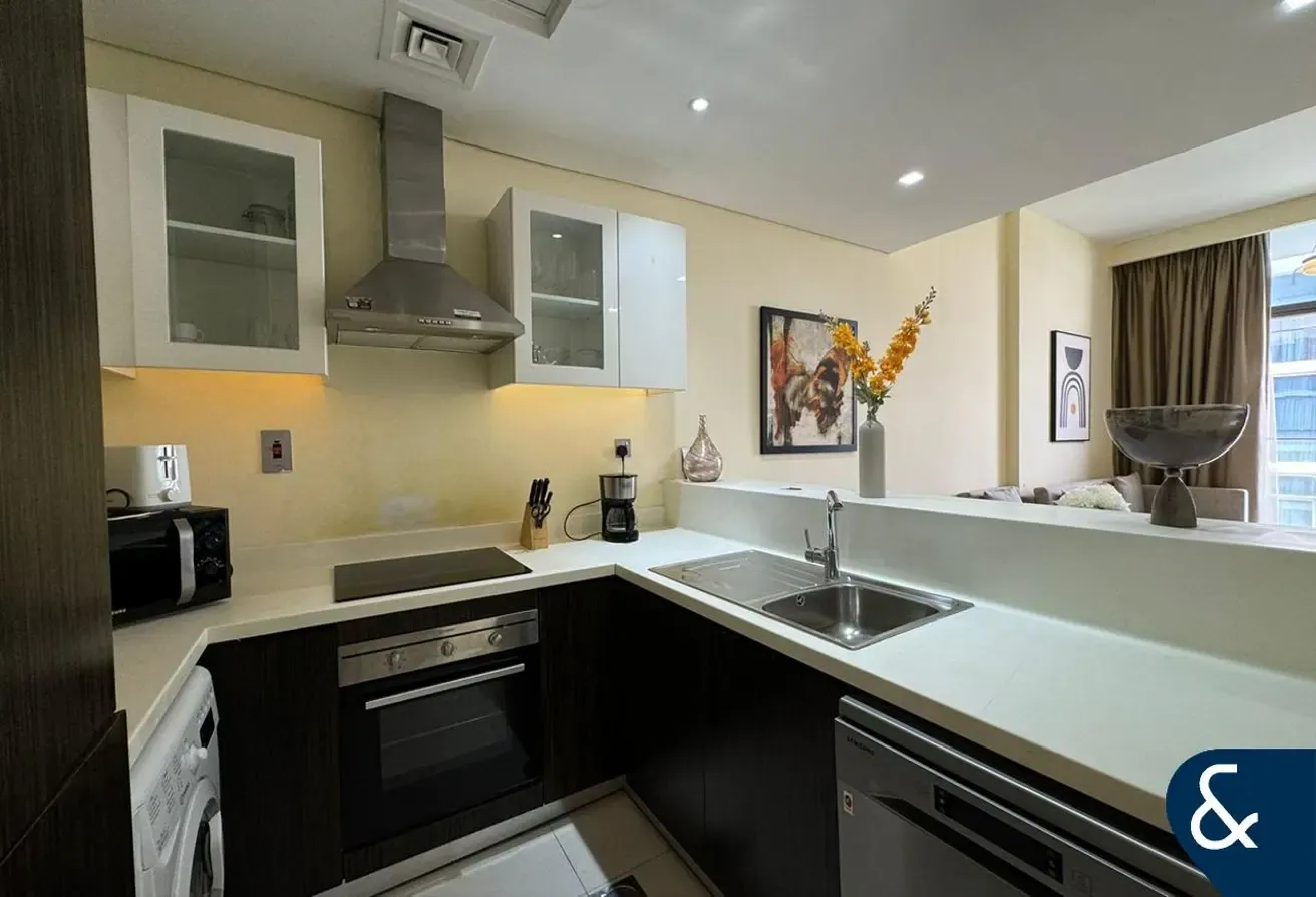 Vacant Soon | 849sqft  | Golf + Pool View