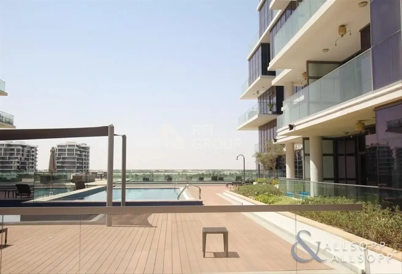 Golf Course View I Fully Furnished | Huge Layout