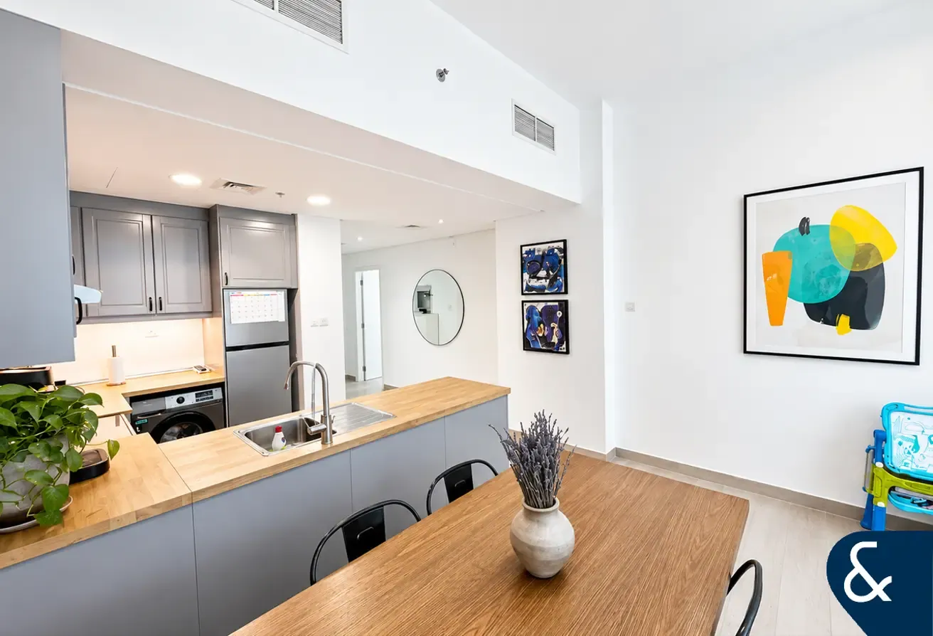 Corner 1 Bed | Upgraded | Golf View | VOT