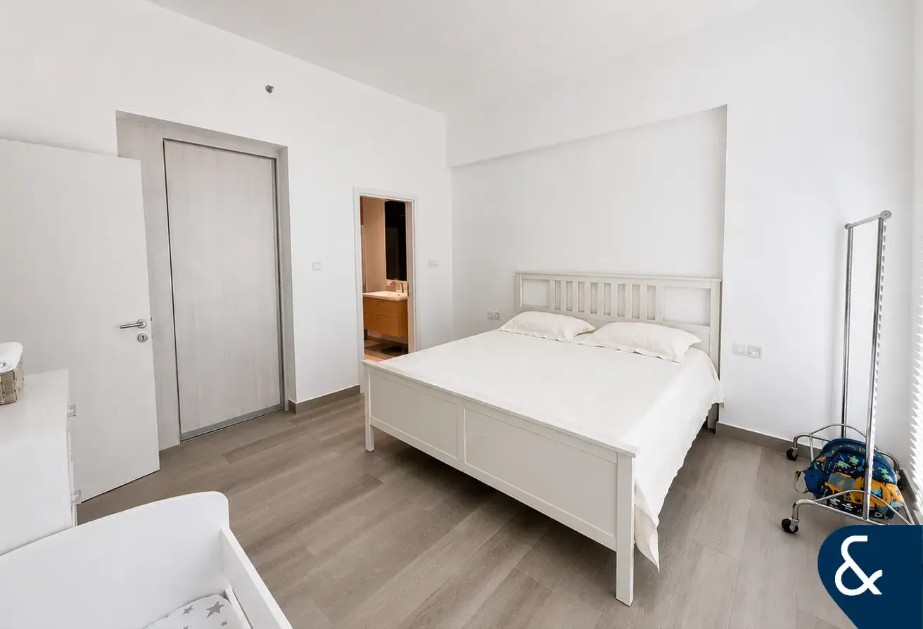 Corner 1 Bed | Upgraded | Golf View | VOT