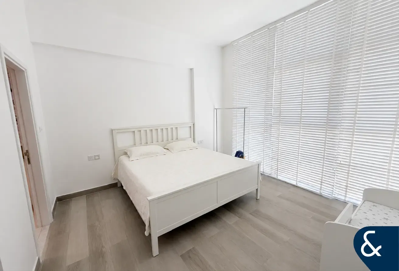 Corner 1 Bed | Upgraded | Golf View | VOT