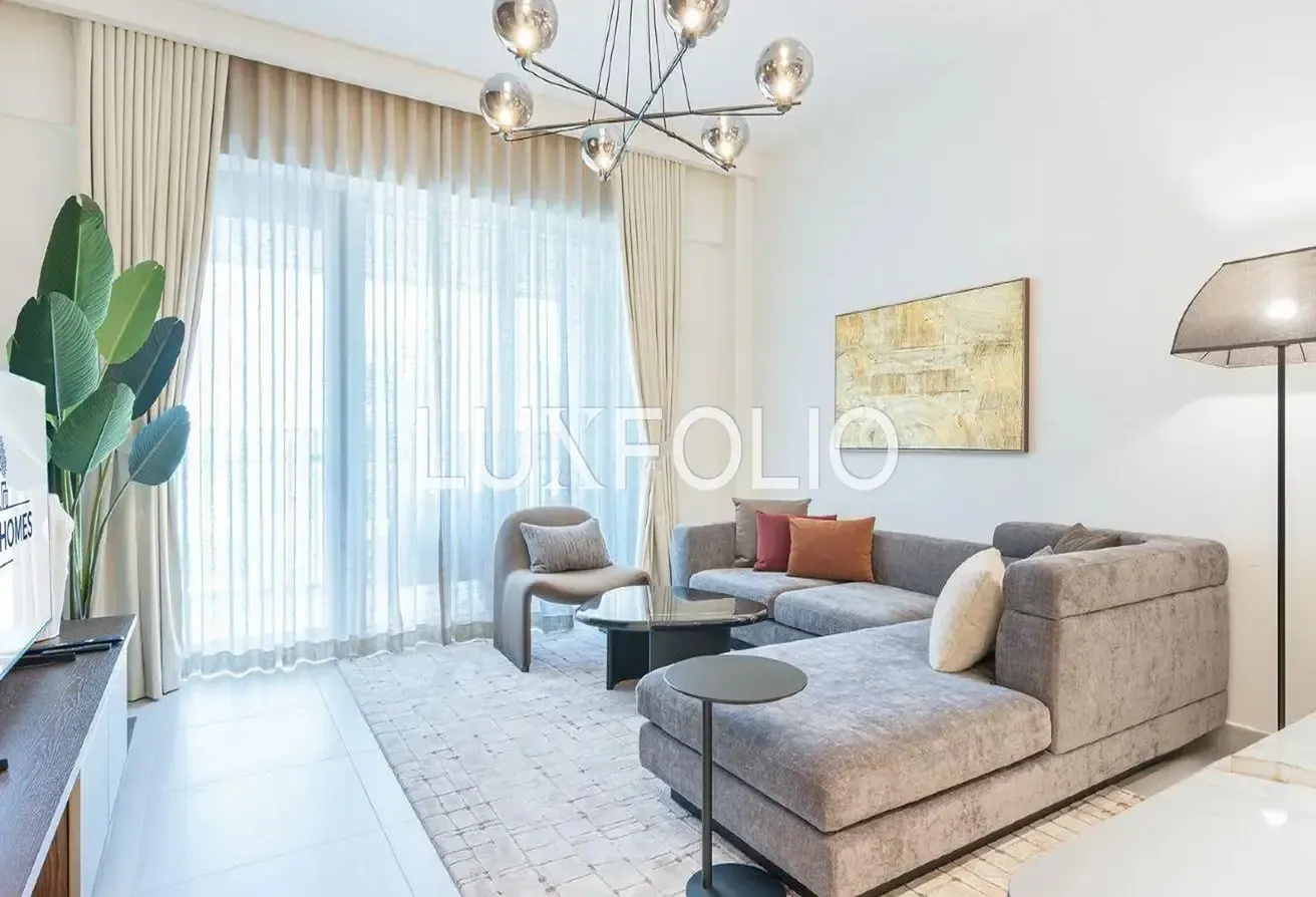 NEGOTIABLE | CORNER LAYOUT | VACANT