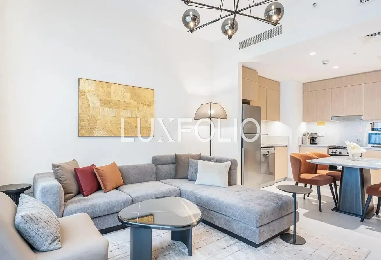 NEGOTIABLE | CORNER LAYOUT | VACANT