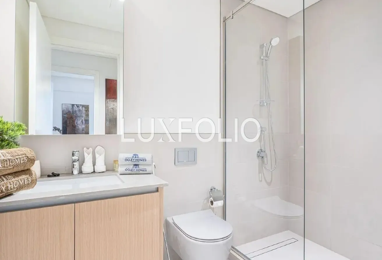 NEGOTIABLE | CORNER LAYOUT | VACANT