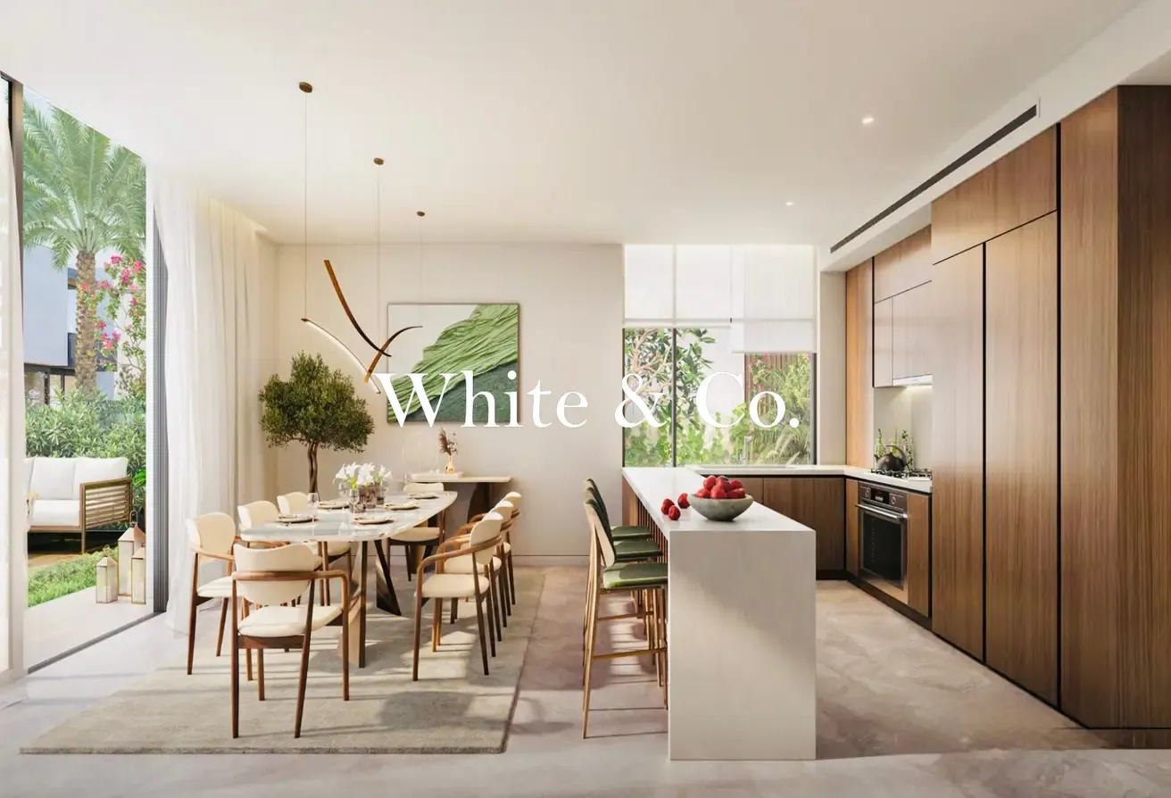 Single Row | Close to Pool | Corner Unit