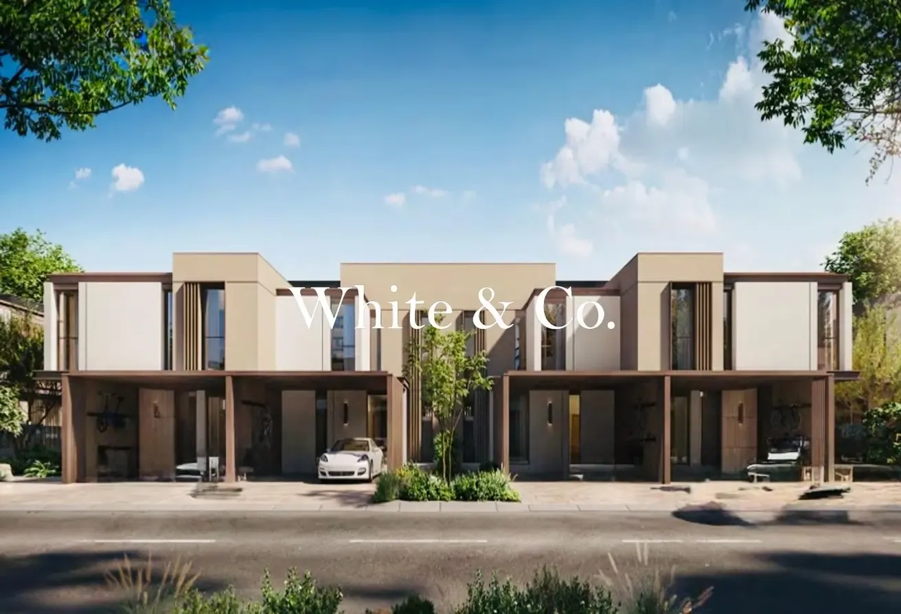 Single Row | Close to Pool | Corner Unit