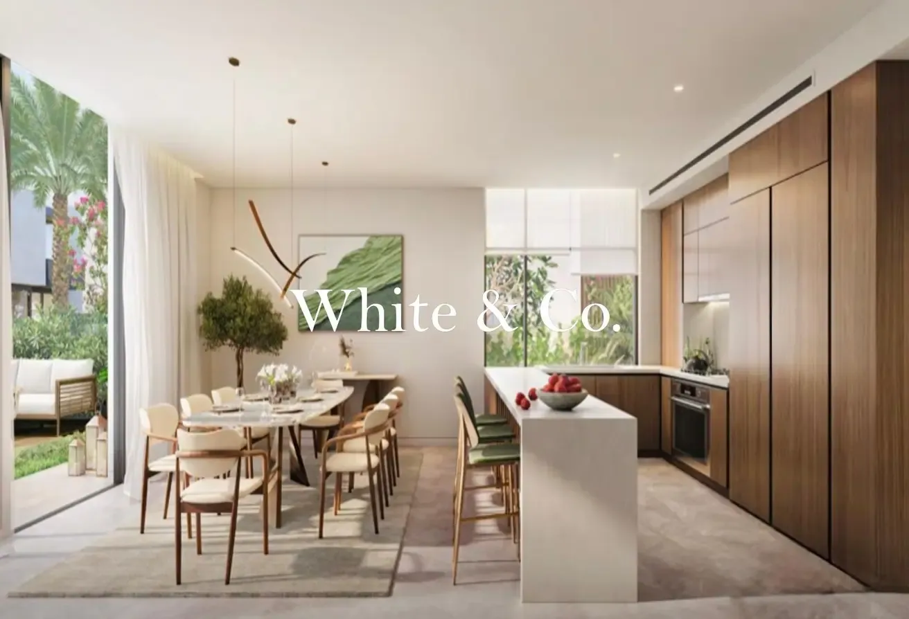 Single Row | Close to Pool | Corner Unit