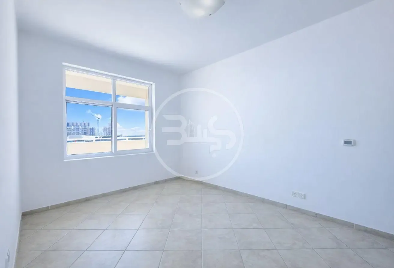 Vacant - Spacious 1Bed- Huge Terrace