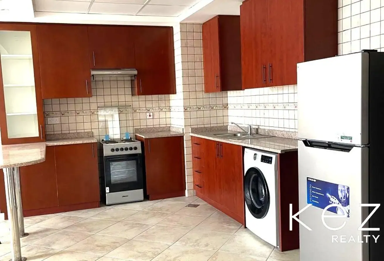 Spacious 1-Bedroom Apartment with Large Terrace
