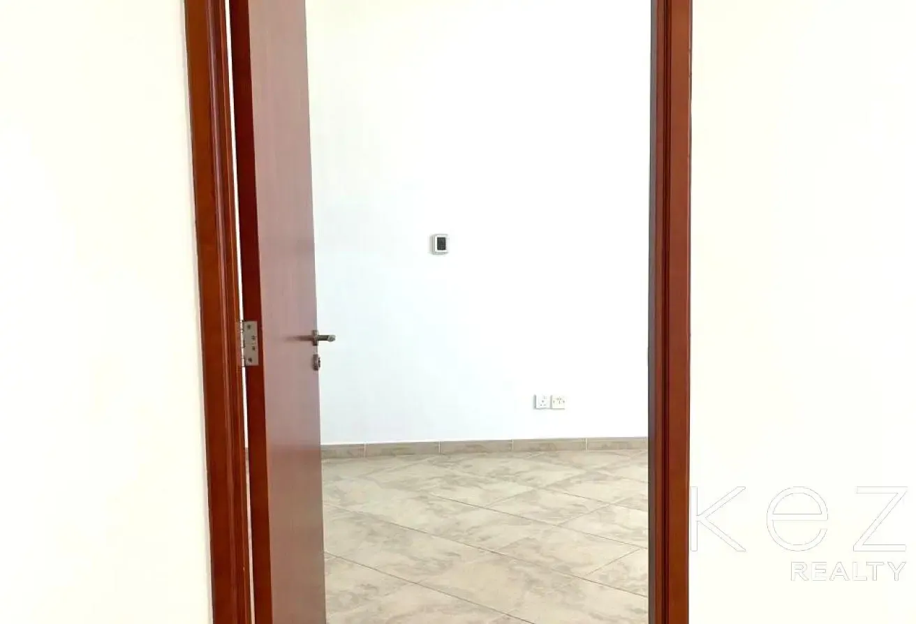 Spacious 1-Bedroom Apartment with Large Terrace