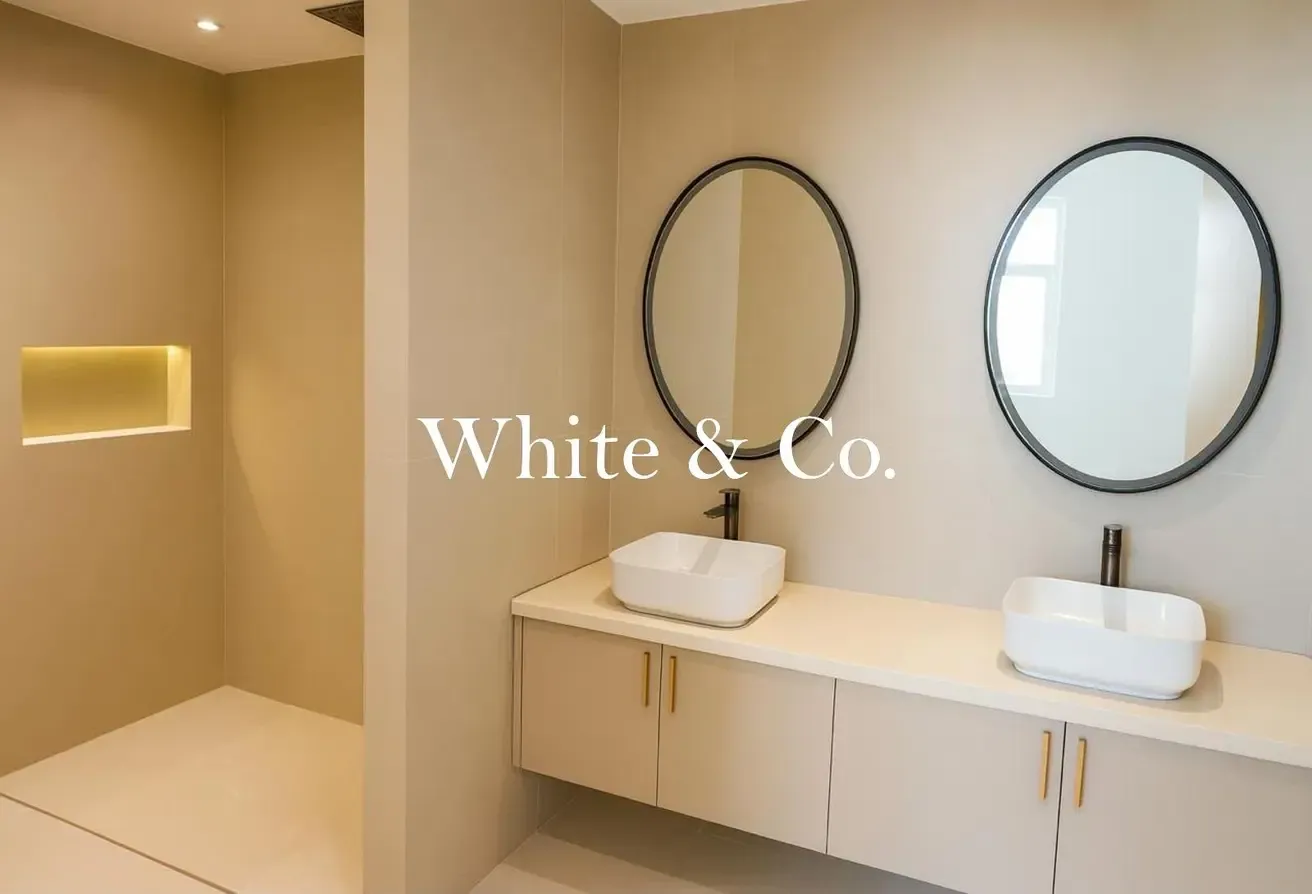 Full Upgrade | Community Facing | Spacious