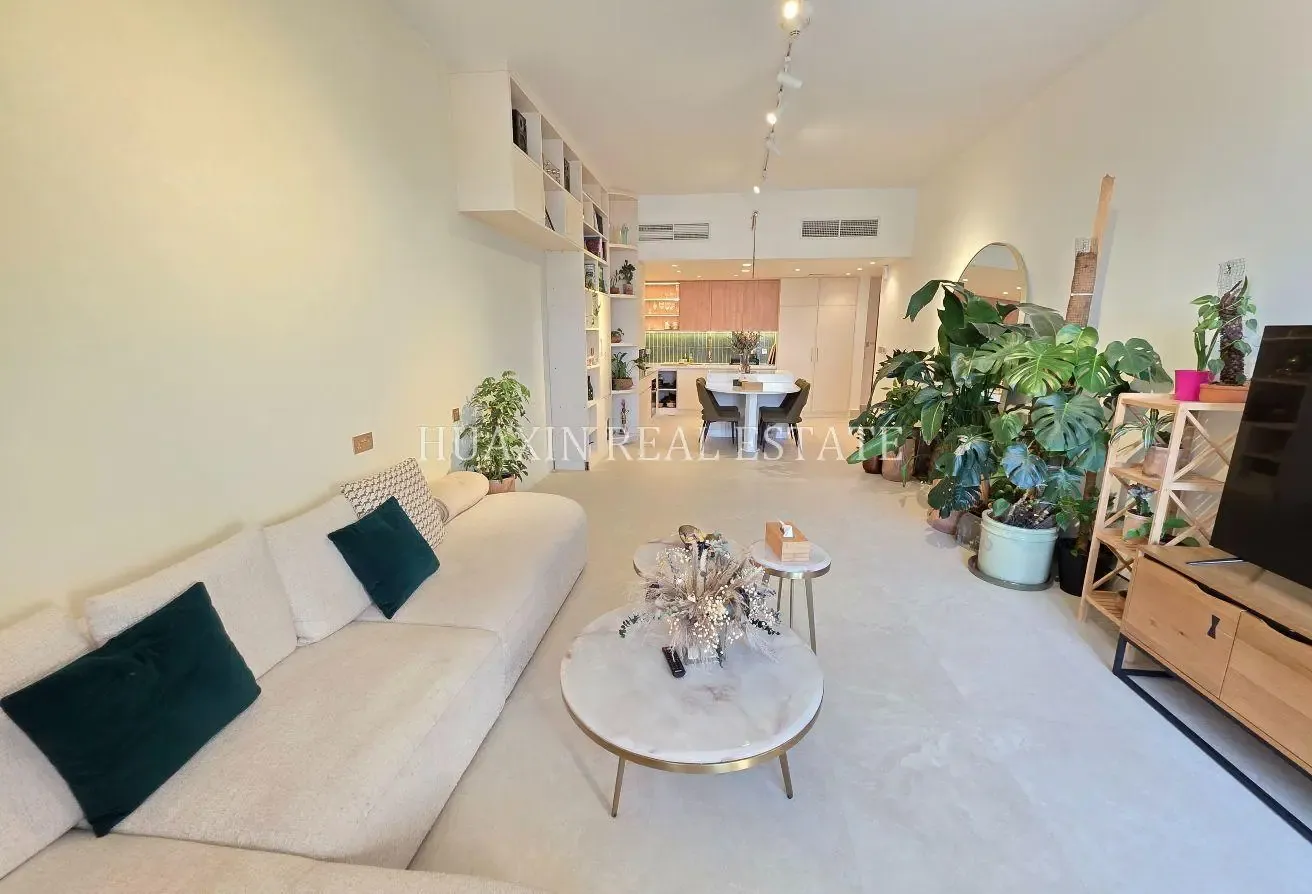 Lush Green Park Views | Vacant | Fully Upgraded