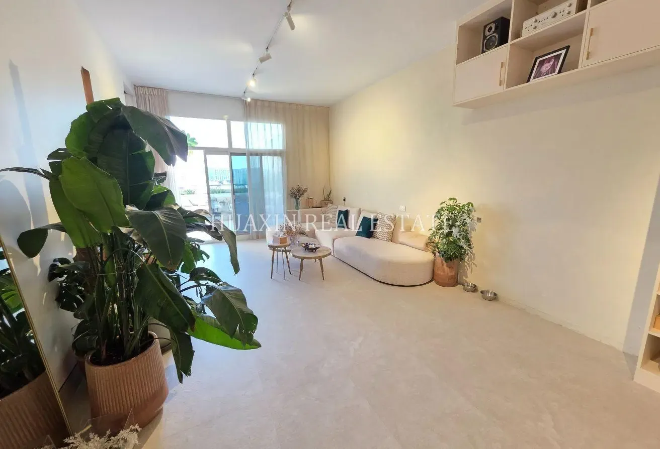 Lush Green Park Views | Vacant | Fully Upgraded