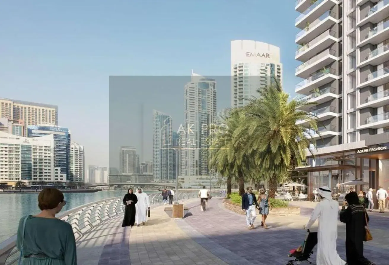 Waterfront | Luxury Living | Exceptional Deal