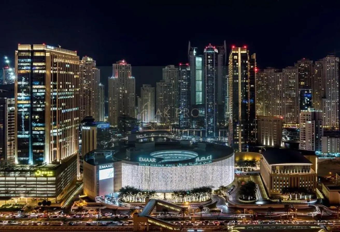 Waterfront | Luxury Living | Exceptional Deal
