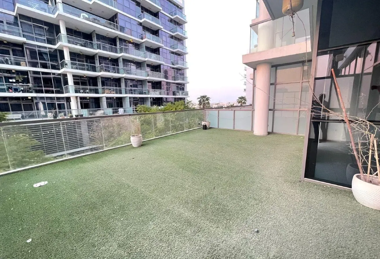Amazing! Huge Terrace! Perfect Quality