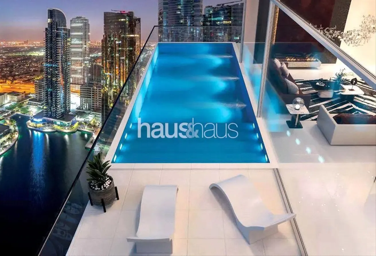 Presidential Suite | Private Pool | High Floor