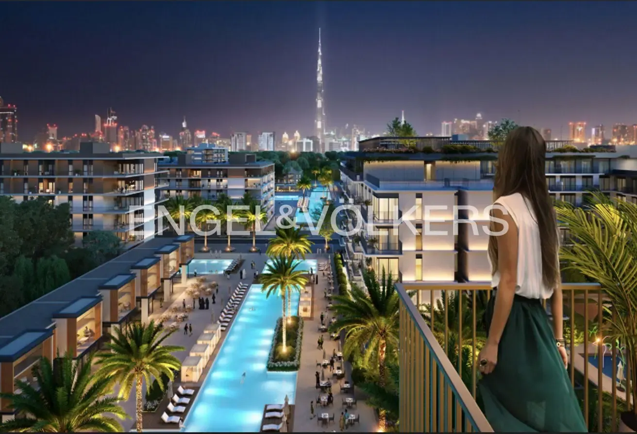 Marina Front Living | Skyline & Sea Views