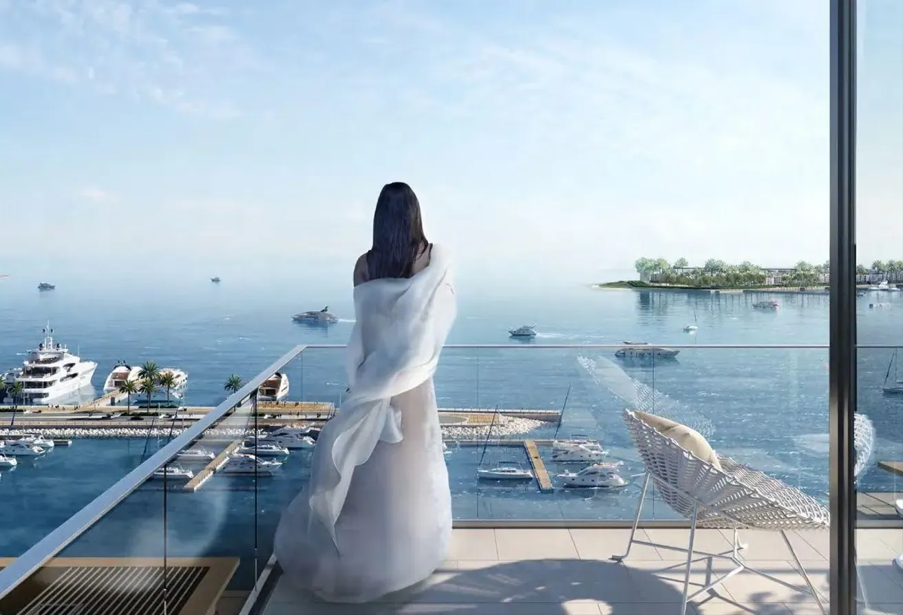 Luxury Living | Waterfront | High Floor