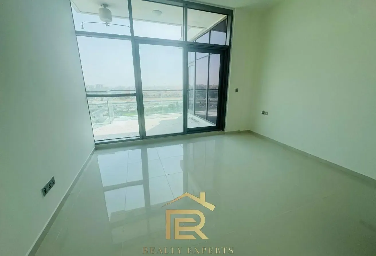 Spacious 2 Bedroom Apartment with Appliances