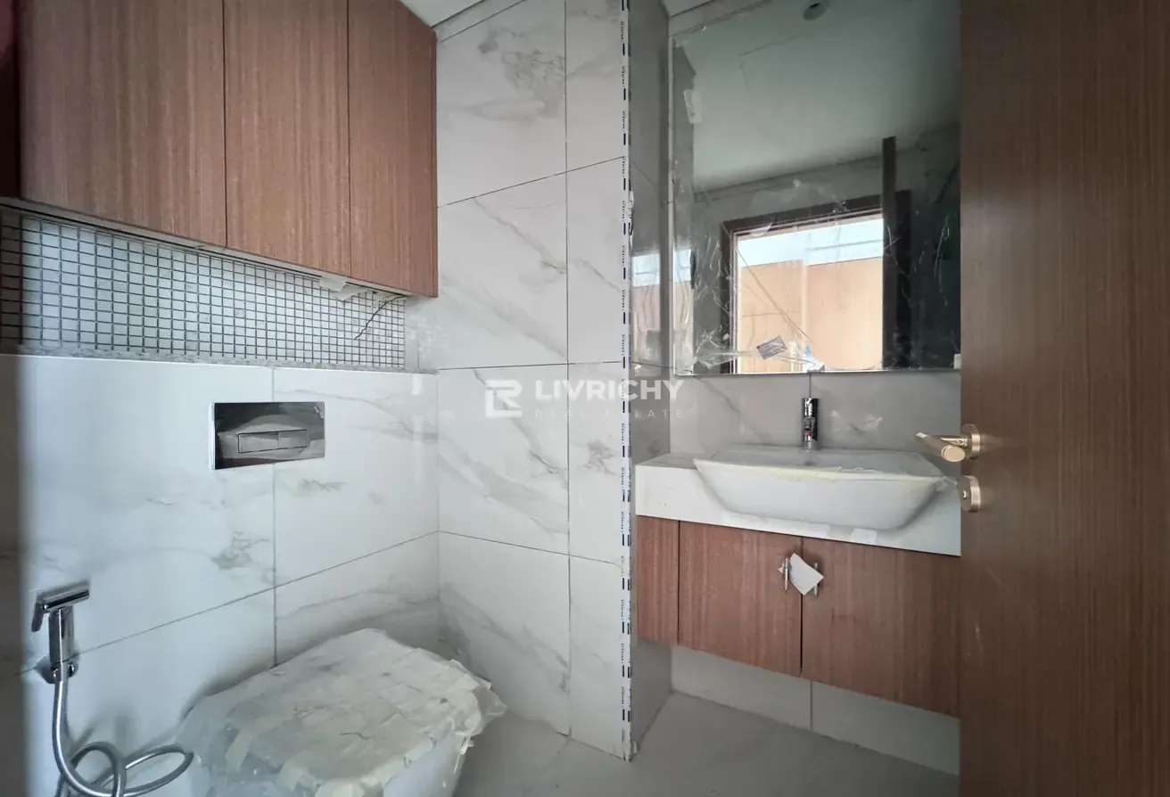 GARDEN VIEW | PRIME LOCATION | MODERN STUDIO