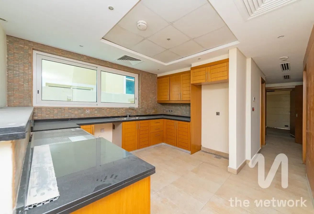Single Row | Large Plot | Private Pool | Available