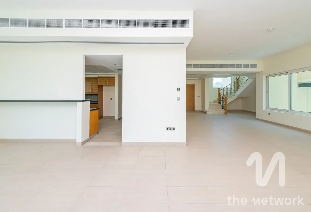 Single Row | Large Plot | Private Pool | Available