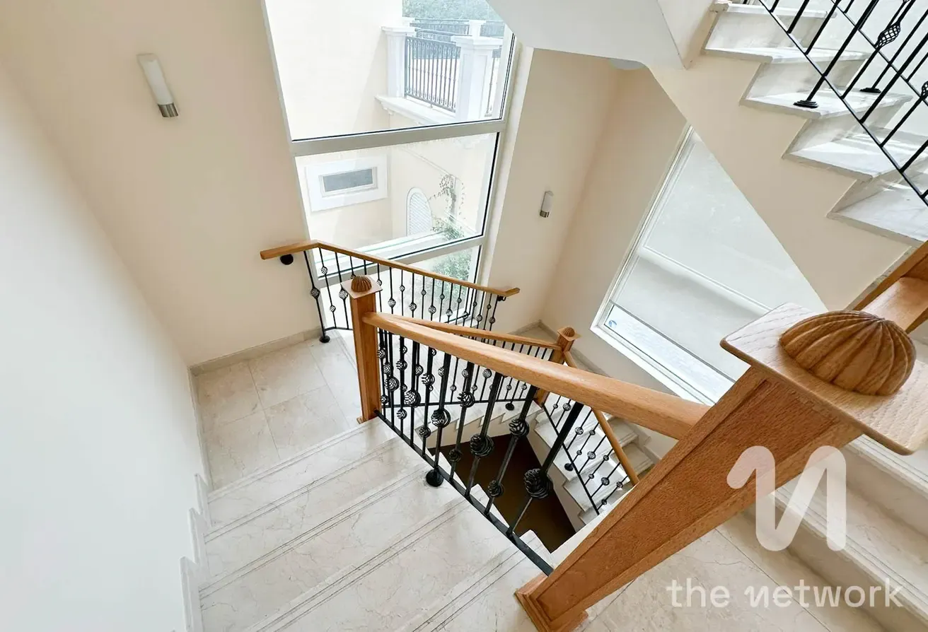 Single Row | Large Plot | Private Pool | Available