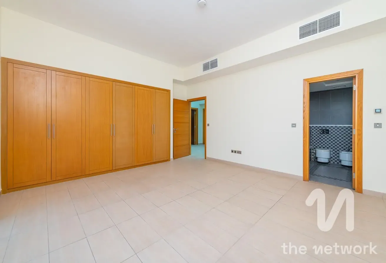 Single Row | Large Plot | Private Pool | Available
