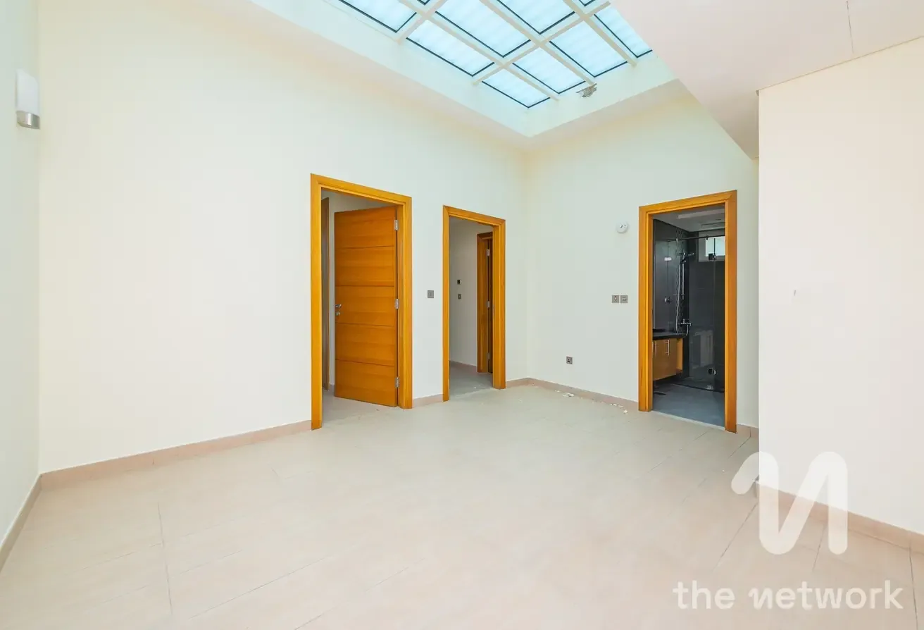 Single Row | Large Plot | Private Pool | Available