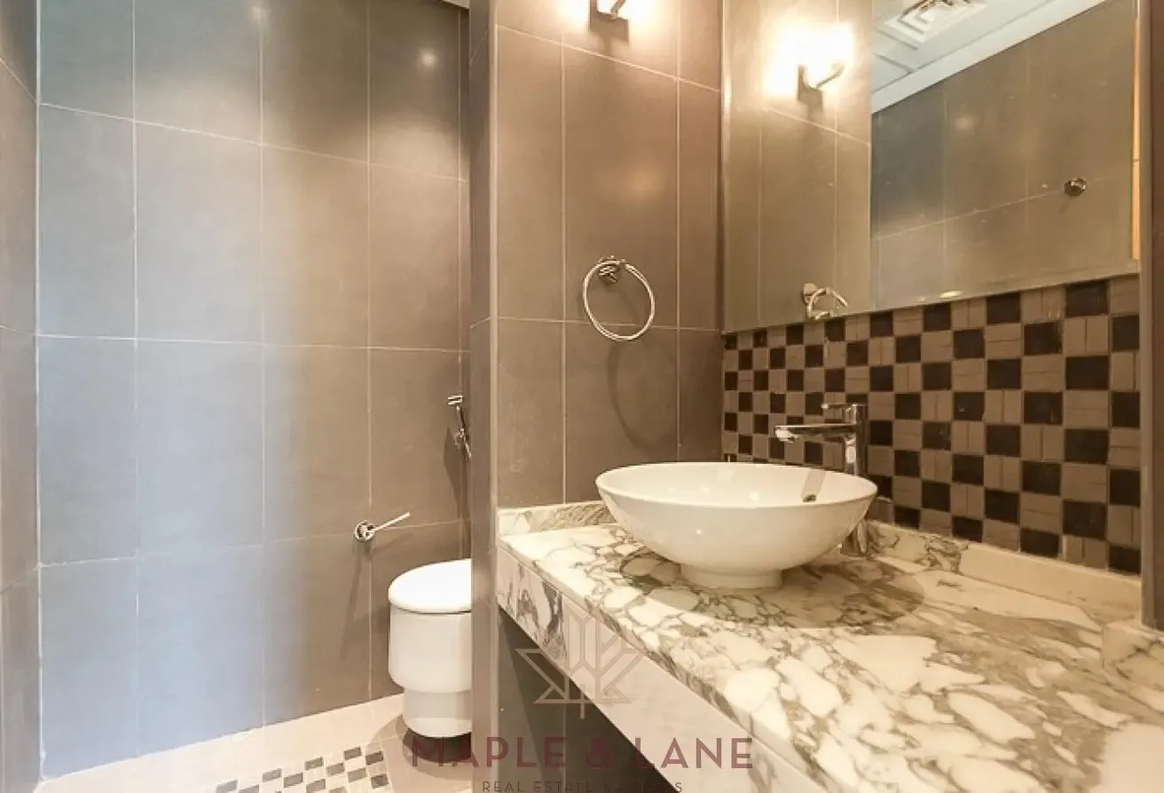 Single Row | Vacant | Legacy Nova | 4BR+Maids