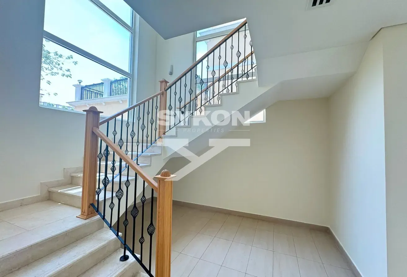 Huge 4 Bedrooms | Single Row | Landscaped Garden
