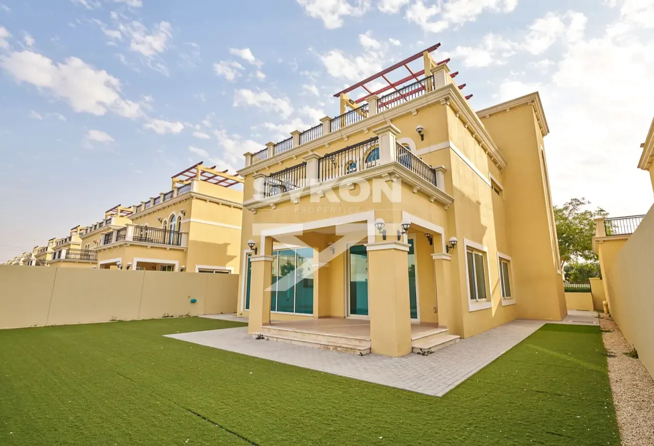 4 Bedrooms | With  Rooftop Terrace | Prime Area